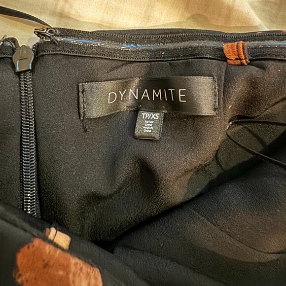 Dynamite Black Floral Romper - Picture 4 of 5